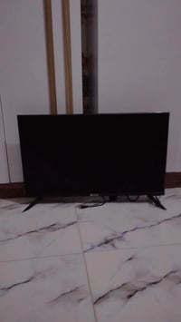 اخوان شاشه للبيع حجم 32 السعر 100 وبيها مجال تواصل على الرقم 078646884...