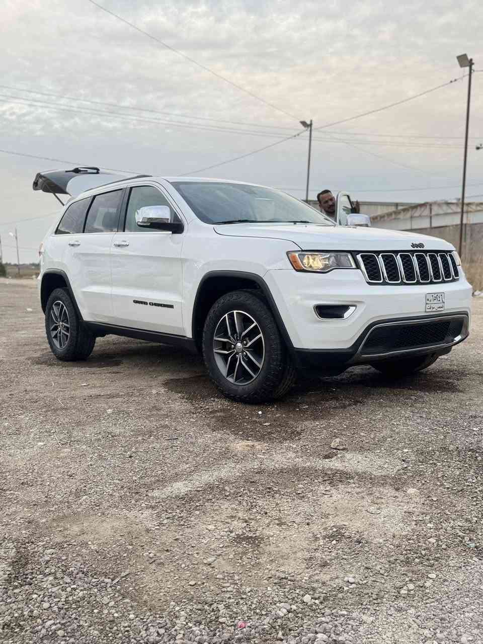 جيب 17معلايه ٢٢باسمي تسجيل جديد سياره جديده بمعنى الكلمه  دواخل عسلي فول سياره سعره ب٢٠٠ وبيها مجال


**إذا كنت صاحب هذا الإعلان وتريد حذفه لأي سبب، رجاءا أرسل رسالة إلى الدعم الفني**