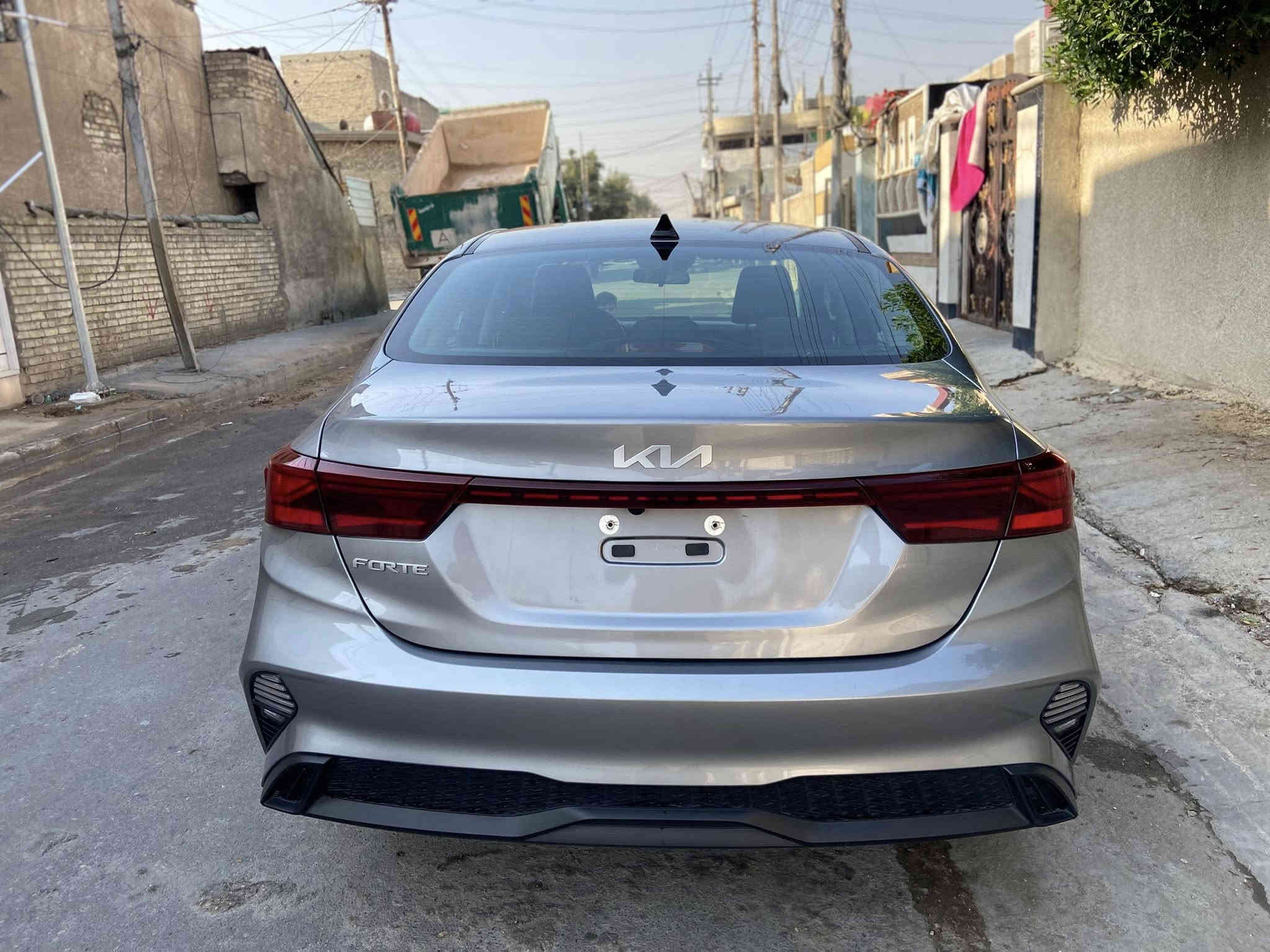 كيا فورتي للبيع 
موديل:2024
الضرر: غرق مياه الأمطار 
السياره مكفوله من الحديد والمكينه والكير
(السياره تشتغل وتمشي)
ماشيه:26.066mi
السعر:140ورقه
العنوان:بغداد 

الرقم: ***********
