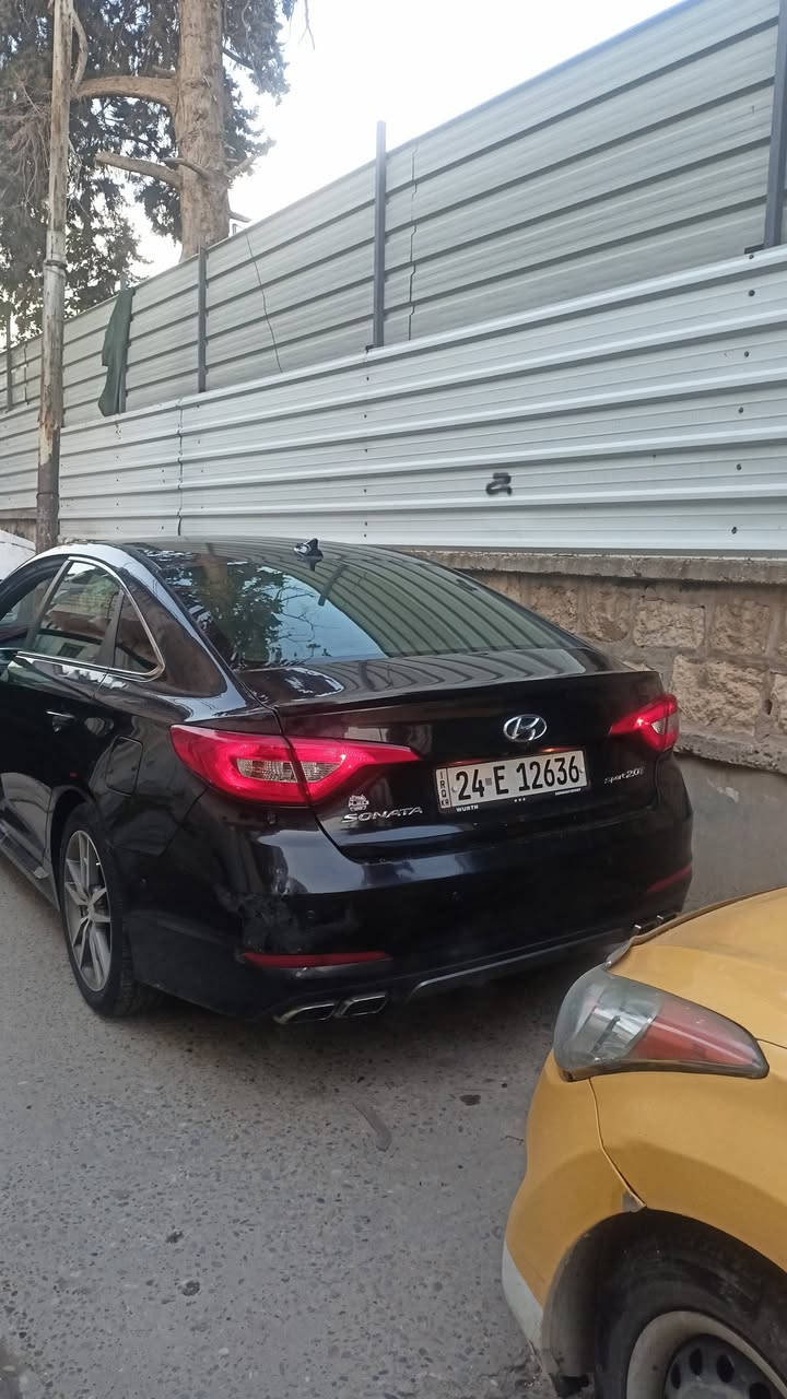 السلام عليكم
سوناتا 2017 سبورت مكينه 20 توربو 

ماشيه 121 ميل 

ضرر قطعتين بوند صبغ وجاملغ النفر تبديل بدون دواخل

محرك كير شرط ثنينهم على وضع الشركه ما مفتوحات السياره ما بيها جك انجن نهائي
سنويه بسمي شرط التحويل

السعر 122 وبيها مجال بسيط 

*********** بي واتساب
