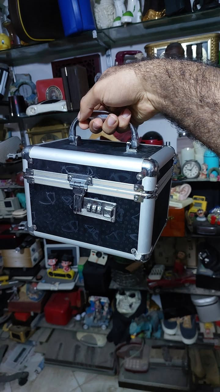 صندوق معدان بحالت الزيرو نظيف جدا عاوز فرش قماش من الداخل لعرض سعر


**إذا كنت صاحب هذا الإعلان وتريد حذفه لأي سبب، رجاءا أرسل رسالة إلى الدعم الفني**