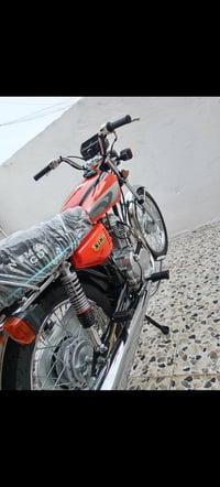 دراجة نارية • موديل 2025 • ماشيه قليل