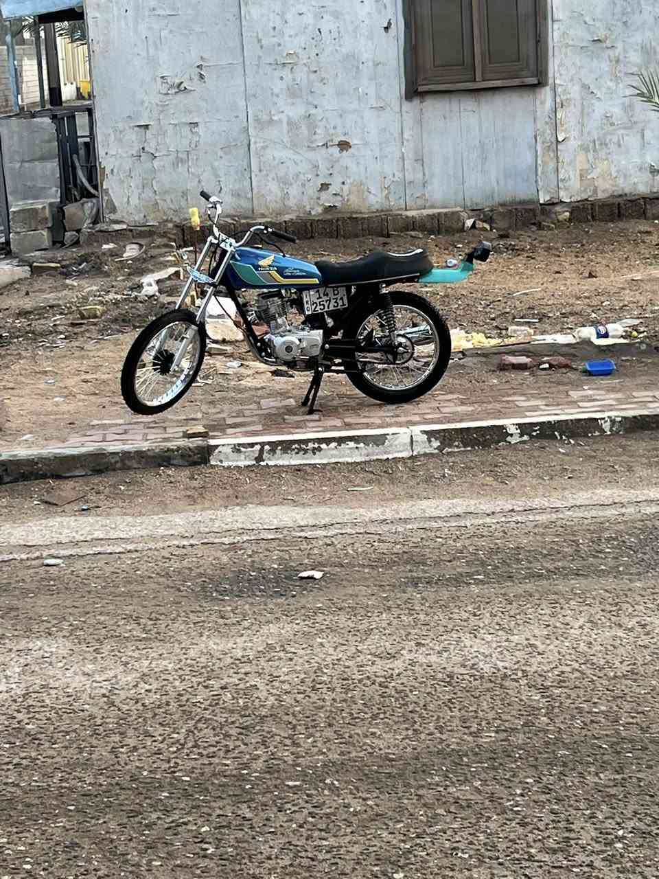 سلام عليكم دراجة رقم صالهاا اسبوع من اتعمرت دراجة  بسمي احولك ثاني يوم سعرر خاص ***********
