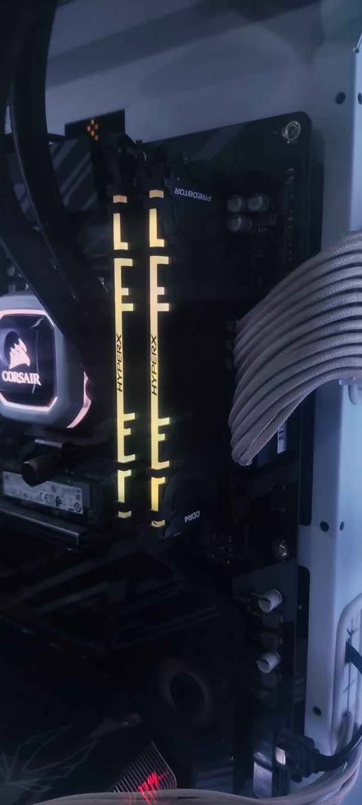 كرت شاشه. 1070ti. 

المعالج. +بورد. A320+R3 3100

بور سبلاي. 800w

SSD240G
الرام. 16G. السرعه. 3200. Cl16.
HYPERX بغداد, العراق


**إذا كنت صاحب هذا الإعلان وتريد حذفه لأي سبب، رجاءا أرسل رسالة إلى الدعم الفني**