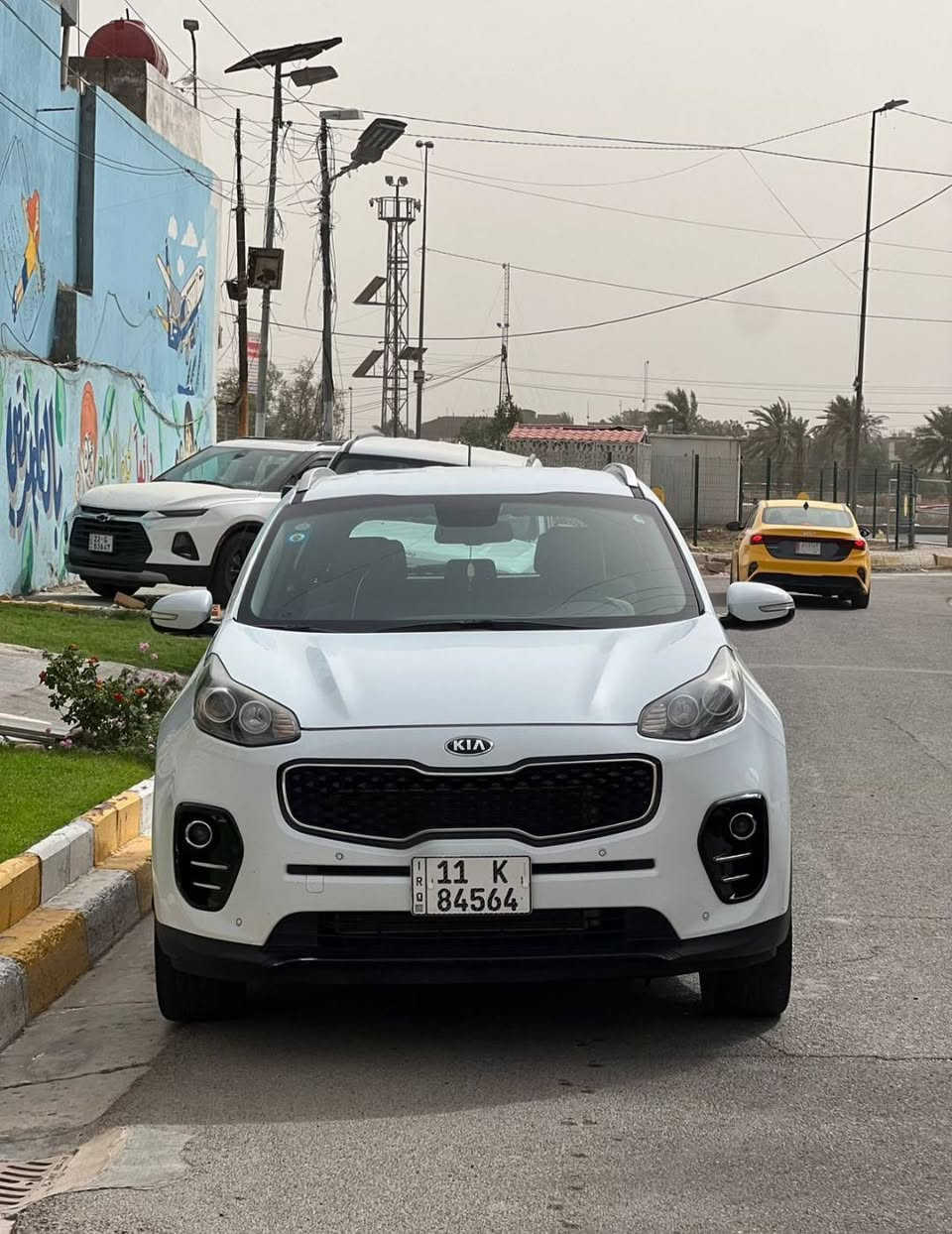 السلام عليكم 
سبورتج ٢٠١٦ خليجي ابيض
محرك ٢٠٠٠ دوش
ثلاث انظمة للقيادة
عادي /سبورت/ايكو
رقم انكليزي جديد 
سنوية ٢٠٣١ بأسمي تحويل مباشر
صدر جديد هسة شادة
تبريد جديد ثلج 
حساسات امامي خلفي
اشارة بالمري مري شفط 
لايت زنون ابيض
كهربائيات  كلها شغالة
باتري جديد
مابيها اي نقص والمواصفات معروفة
التفاصل قطعتين صبغ والسونار بالمنشور
البنيد طاير بدون حادث وربع الباب الخلفي
السعر ١٦٣ورقة  وبيها مجال بسيط
المكان  بغداد حي اور الرقم ***********
