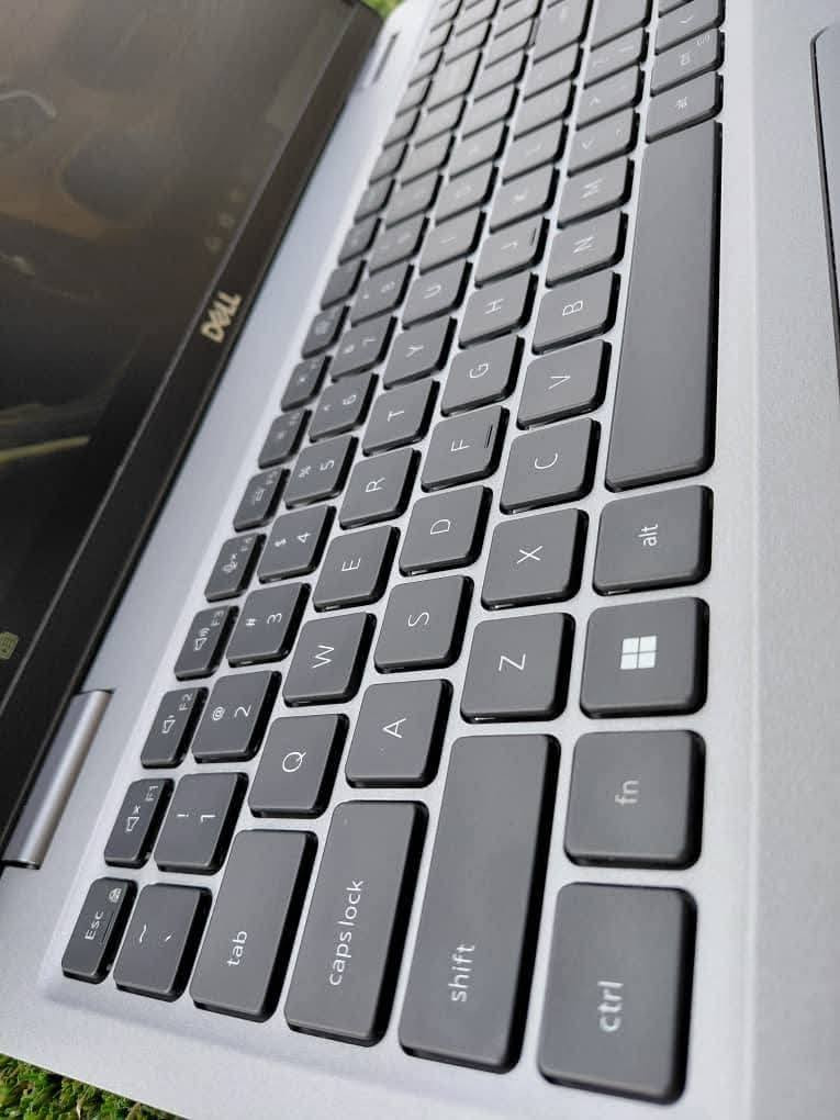 لابتوب بمعالج i7 جيل 12 فئة H بكرت شاشه خارجي بحجم 4GB وسعر 🔥
🔴DELL
Precision 3571
▪️إضاءة كيبورد باك لايت 
▪️ سليم خفيف الوزن
معالج من الجيل الثاني عشر 🔥

Intel(R)Core(TM) i5 -12600H

2.7 GHz

(16 CPUs) انتبه ......

• • • • • • • • • • • • •
‎SSD 512 GB

‎Ram  16 GB
• • • • • • • • • • • • •
كرت شاشة مدمج
Intel ®️ UHD Graphics 
➕️➕️
كرت شاشة منفصل 
NIVIDIA T600 
أساسي 4 GB
• • • • • • • • • • • • 
     💫👉🏻   ‎بطارية 
🔋 من ( 2 ) الى ( 3 ) ساعات حسب الاسـتخدام ‎قياس الشاشـة 🖥15.6 

USB 3ss + HDMI
‎نظافة 100 %
‎بطاقة ضمان 📃 فحص و تجريب
••••••••••••••••••
السعر : 820 الف بس
•••••••••••••••••••
🟢واتساب  : (((((***********)))))
⚪️التواجد: بغداد 
🚘يوجد شحن للمحافظات واستلام من مكتبنه
