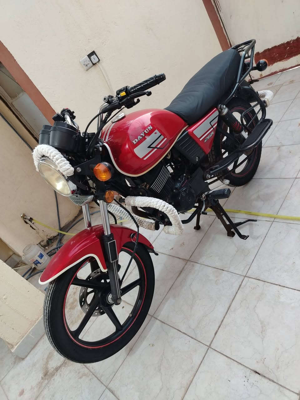 دايوان نفخ ٢١ أوراق اصولي محرك مكفول حجم ٢٠٠ بدون نواقص دراجه مكفوله وجديده وكامله .. مكاني كربلاء.. والشراي يتصل ***********
