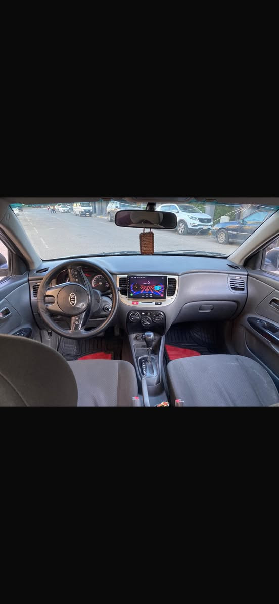 سلام عليكم ريو موديل ٢٠١١ بسمي للبيع ٧٥ بيهه مجال قليل مكاني شارع حيفا للاستفسار ***********
