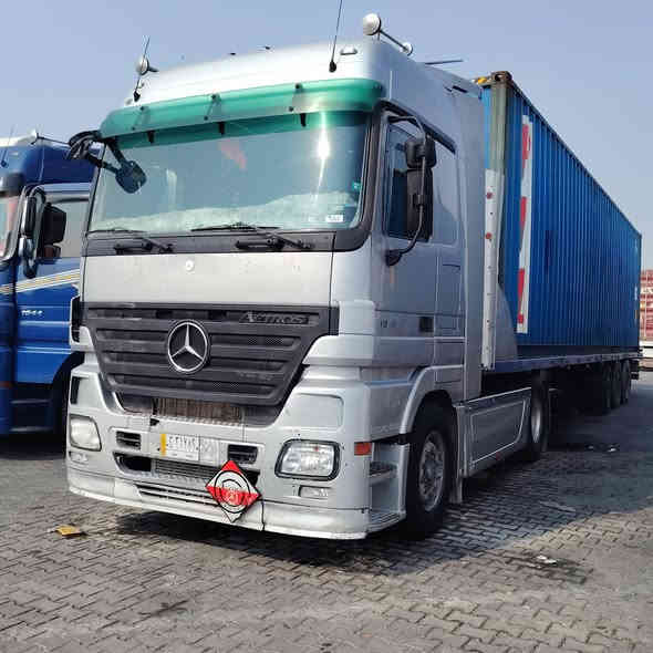 سلام عليكم سياره للبيع 2004جاهزه لشغل رقم بغداد تحويل موجود مربوطه صهريج عربانه شمتز دنكير مارسيدس سنويه منتهيه ***********
