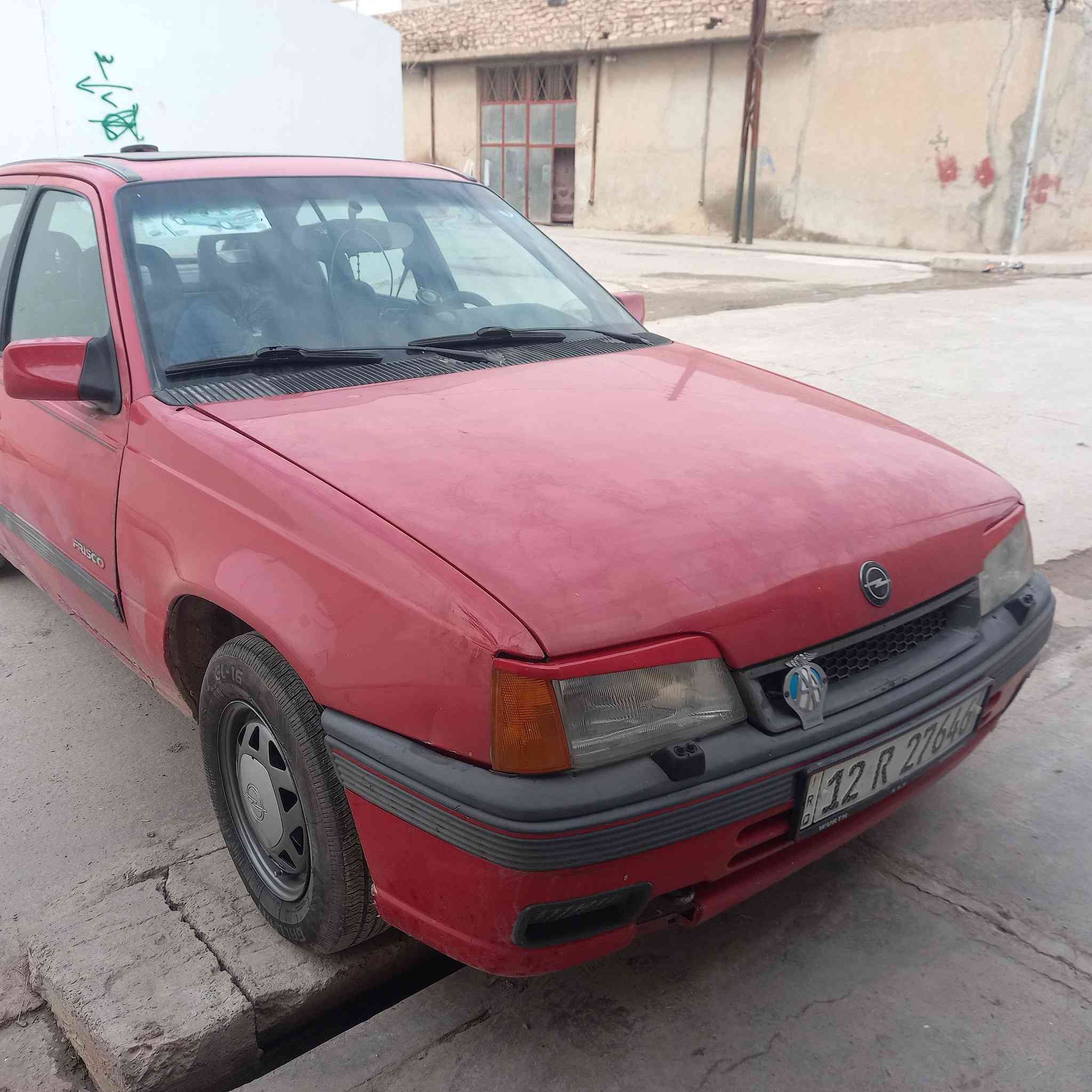 السلام عليكم اوبل كاديت للبيع كير اوتماتيك باسمي سياره نظيفه  السعر ع الخاص ***********
