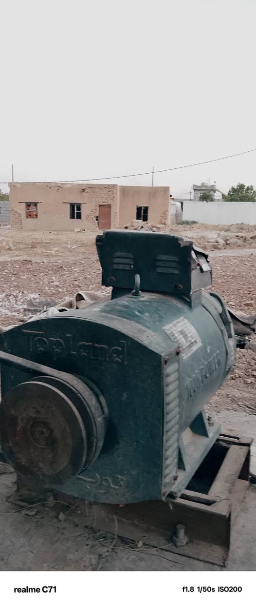 السلام عليكم لستر للبيع مستعمل ٦أشهر الستر ٨حصان محرك مامفتوح للتفاصيل ألاتصال على الرقم ***********
