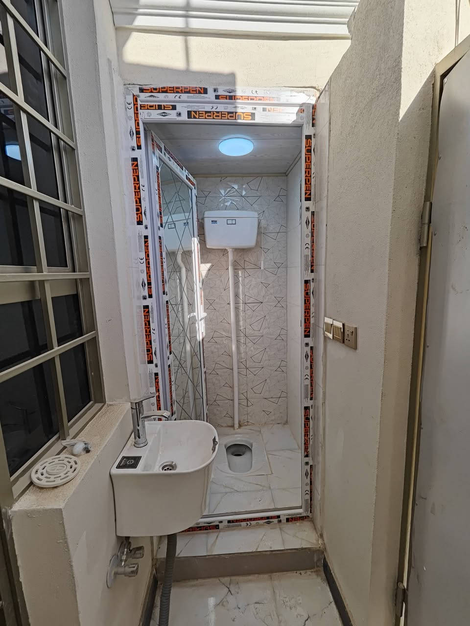 اللهم صل على محمد وال محمد 🥰 بيت 50 م (***********)
بيت 50 م  في كربلاء  مجمع القريشي مقابل مدينة ألعاب سندباد قريب من نفق الأمام العباس ع 
نظام المدخلين كل مدخل معزول وحده
منطقة سكنية تتوفر فيها جميع الخدمات تبليط 10 🥰
طابو زراعي قرار محكمه سند 25 ملك صرف 
السعر ب 120 وبي مجال أن شاء الله شي بسيط 🥰 
للأتصال او واتساب ***********
