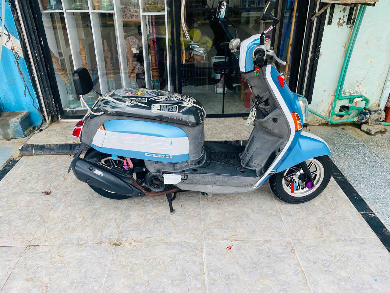 السلام عليكم ورحمه شباب ماكس بوليس نضيفه بمعناه الكلمه مكفوله كفاله عامه من كلشي ختم واحد ويه المكينه الدواخل ملح كلش دراجه ماصالرلها هواي من طالعه من المبه سعر خاص مكان واصط قضاء الزبيديه رقم ***********
