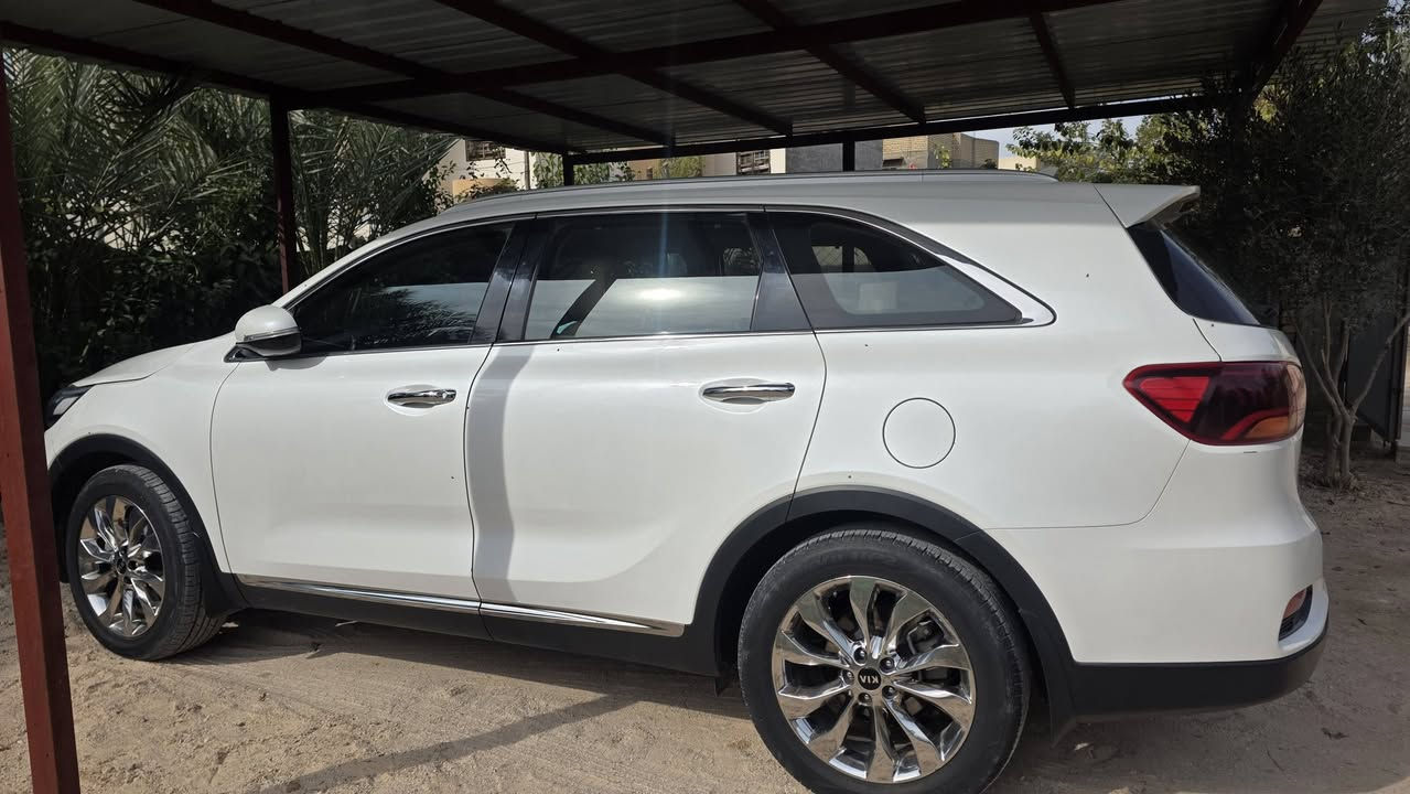 للبيع كيا سورنتو موديل 2019 فول مواصفات ماعده الفتحه شكل  2020 ماشيه 73 مكفوله كفاله عامه ***********
