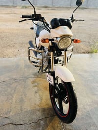 محرك 200 • موديل 2024 • داخلة كمرك