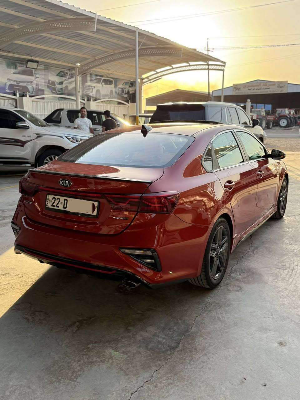 الحسن لتجاره السيارات
العنوان واسط الزبيديه 

كيا فورتي 2021 GTLINE
رقم أربيل 
فول مواصفات 
كشنات كهرباء 
جلد -شاشه كبيره 
مري شفط -GPS 
جناح خلفي

حادثه جاملغ وباب شطح 
بدون ايرباك
ماشيه 80 ميل 

ملاحظه السياره عليه غرمات 5000000 خمسه مليون دينار 
الي يشتري يخصم من سعره هاذه المبلغ 

السعر 145$مجال بسيط 
***********
