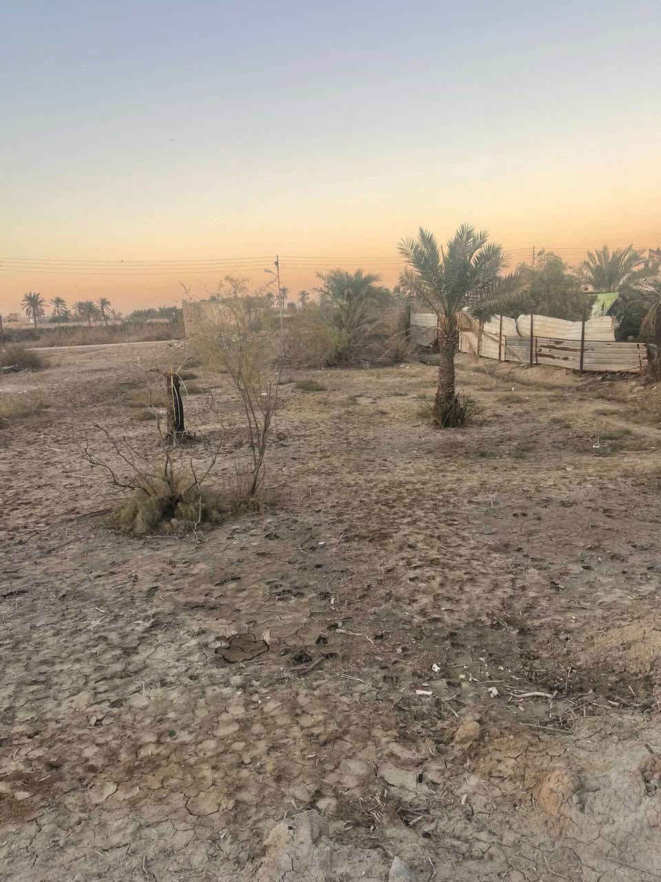 #السلام #عليكم #ورحمه #الله #وبركاته
#قطعه ارض #للبيع #طابو #ملك صرف
تحويل بسم المشتري مباشر #المساحة
900متر على #شارع تبليط 10 متر ماء كهرباء 
اناره كافه الخدمات متوفره #العنوان #بصره
#ابي_الخصيب منطقه ابو كوصره وبسعر جداً مناسب 150 مليون وقابل للتفاوض للستفسار 
عن #العقار *********** البصرة, العراق
