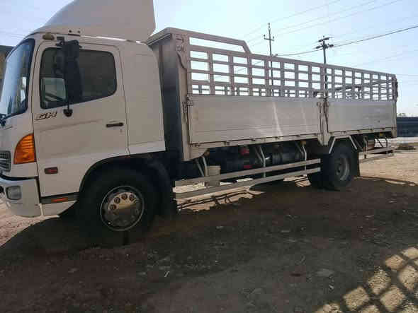 السلام عليكم شيطان فحل عشر براقي سيارة جديدة رقم بغداد نكليزي بسمي طول 7متر مكينة 80سوبر تبريد تفة تخم تاير سيارة بلادية يسرة مامحورة تاير 22ونص موديل 2020 تحويل ابي مكان سنوية 3طن رقم***********
