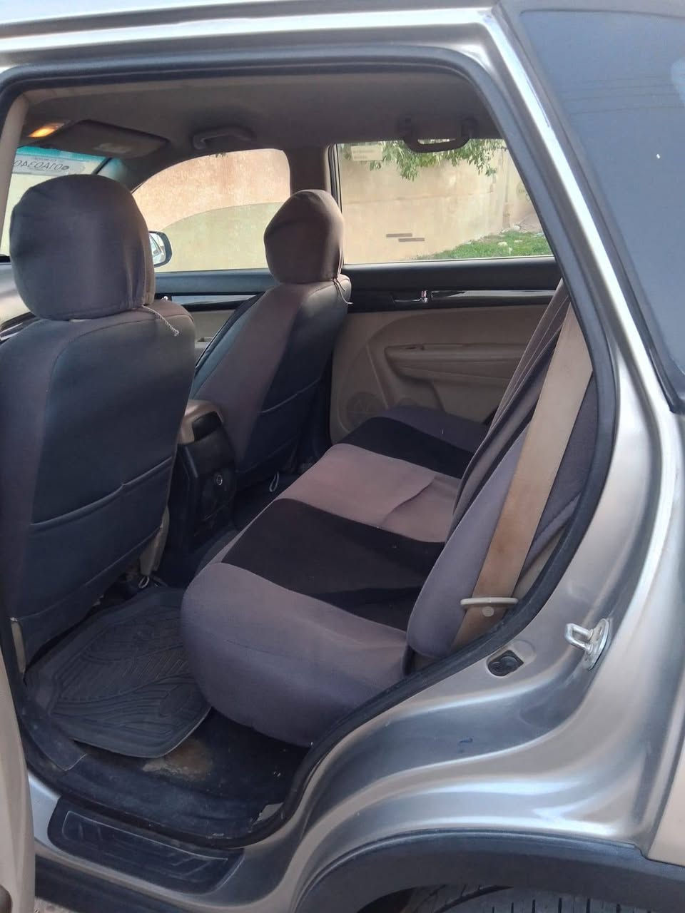 السلام عليكم للبيع سيرنتو موديل 2012وارد امريكي محرك 2400 المحرك بصندوك شديته
رقم صلاح الدين سنويه لل 2027سياره فقط بنيد رشيته عله يدي بدون معجون ودواخل  137وبيهه مجال مكانهه صلاح الدين قضاء الضلوعيه اني مكلف بنشر تصل على صاحبهه ***********
