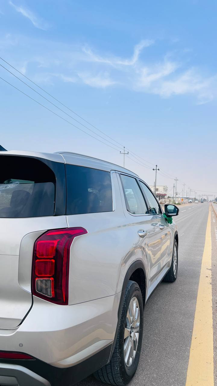 هونداي بالسايد موديل 2025 فئه SEL وارد أمريكي المكينة 6 سلندر 38000
‏‎. رادارت خلفية وجانبية
‏‎. كشنات كهرباء 
‏‎. ٤ وضعيات قيادة 
‏‎. قراءة خطوط السير 
‏‎صندوق كهرباء 
‏‎٣ قطع تبريد
‏‎حساسات أمامية وخلفية
‏‎دشبول شاشة ديجتل
‏‎دخول بصمة ذكي
‏‎سايد بريك كهربائي 
‏‎أوتو هولد + نقطة عمياء
‏‎. شاحن لاسلكي
‏‎. مثبت سرعة
‏‎. مرايا جانبية هيتر + تعتيم
‏‎ 
‏‎. عداد المسافة 18 ميل
‏‎. بدلات التغير السرع شفتات على المقود
‏‎. حساسات نقطة عمياء + مساعدة تغيير المسار
‏‎. نظام الثبات الالكتروني
‏‎نظام التحكم بالفرامل
‏‎نظام التحكم بالسحب
‏‎نظام التحكم بالفرامل على المنعطفات
‏‎نظام التحكم بالسرعة التكييفي
‏‎نظام ابطال الفرامل
‏‎نظام مساعدة الفرامل الهيدروليكي
‏‎نظام مساعدة النزول من المنحدرات 
‏‎نظام مساعدة الصعود في المرتفعات
‏‎نظام حساس ضغط الاطارات وحرارة الاطارات
‏‎نظام تحذير من الاصدام
‏‎نظام مكابح طوارئ
‏‎. نظام الصوتي سستم من هارمن كاردن 
. اربع وضعيات تحكم سبورت وايكو والخ..
‏‎والعديد من المواصفات 
وحادثها حُـلۉ. دعاميه وربع الجاملغ الخلفي مصلح بارد بدون صبغ
مرقم بابل شهداء _عنوان بابل قرب سيطره الآثار 
السعر 290 وبيه مجال 
الاستفسار *********** __***********
