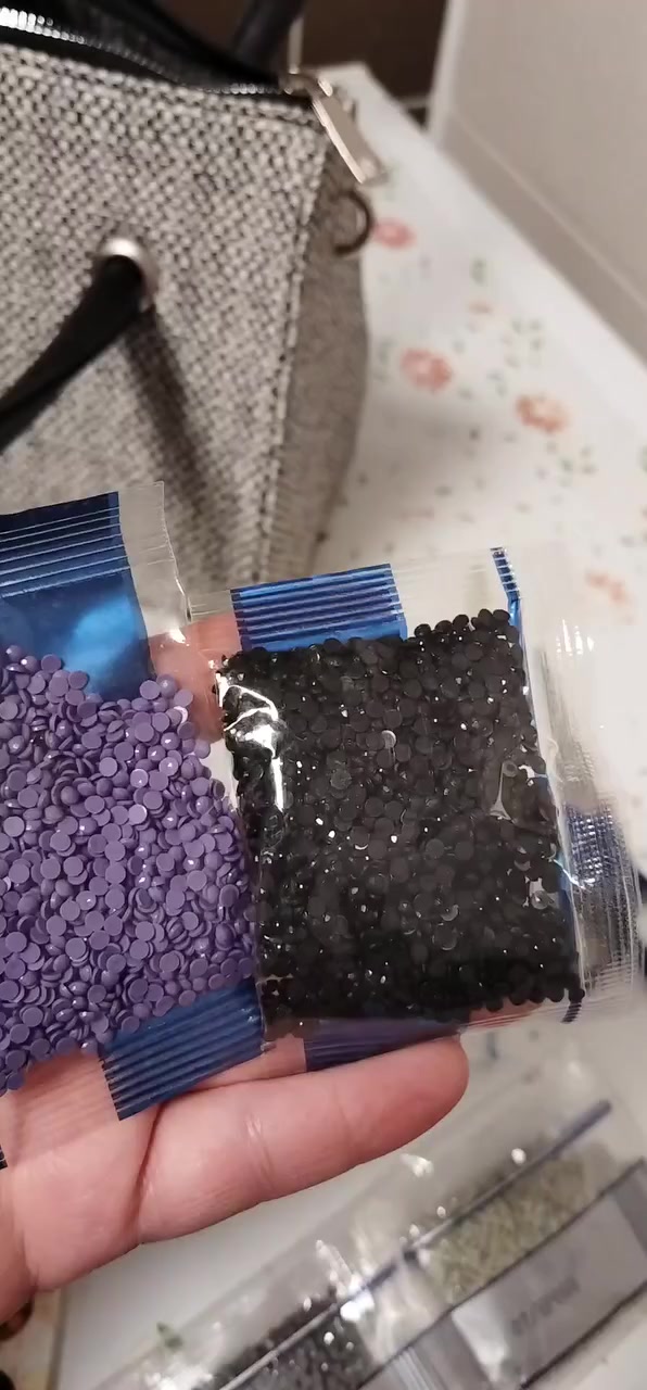 فصوص للأعمال الفنية متعدد الاستخدام ٥٠ كيس
متوفر توصيل كافة المحافظات ب٣


**إذا كنت صاحب هذا الإعلان وتريد حذفه لأي سبب، رجاءا أرسل رسالة إلى الدعم الفني**