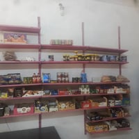 عارضات +مجمده للبيع مع رفوف  بعدهن بالضمان مال الشركه يشهد الله والرفو...