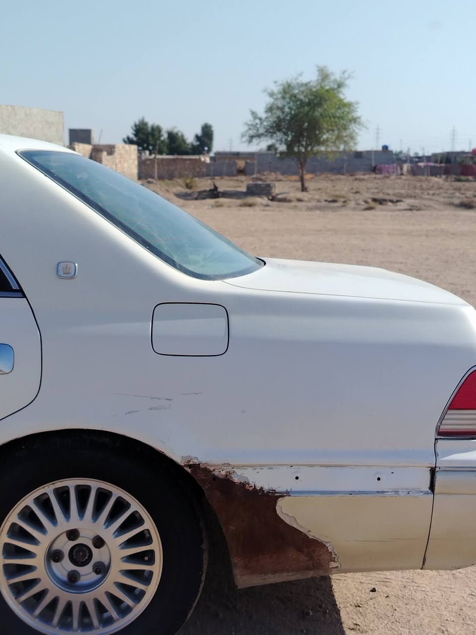 السلام عليكم 
راس الثور فلات مديل ٩٦ كفاله كص نقل اصوليات كرستال اصل

مكينه كير نضيفات غرفتها حلوه بس دشبول مفطر

سياره نصبتها حلوه عايزه ترتيبات سعر٩٠ بيها مجال للشراي***********
