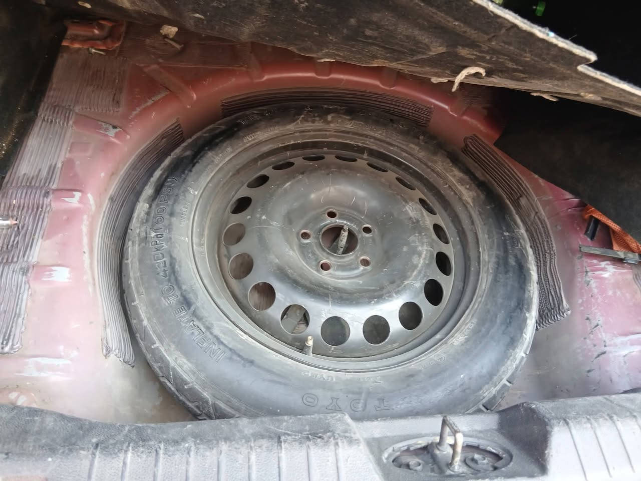 كروز امريكي ٢٠١٢ سيارة نضيفه تيربو المرغوب آنسه صرف بانزين فتحه سلايت بصمه السيارة اعلى فئه بالكروز مصبوغه حزام اثر جراد حادثها جاملغ خلفي عكس سائق سياره كامله مكمله تبريد تدفئة لوك صدر السيارة جديد تخم تاير شادلها صار شهر بيها طخه بسيطه باب وره سايق فقط مكان السيارة بغداد جسر ديالي وبسمايه سعر ٧٢ وبيها مجاللشراي بإسمي وشرط التحويل ثاني يوم سنويتها لحد ٢٠٢٧ هاتف ***********
