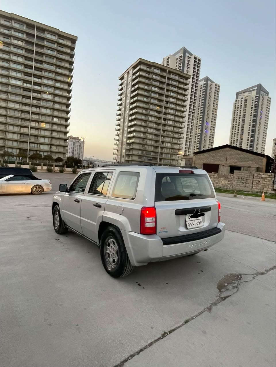 بةناوي خواي گةورة
فروشتني خيرا
لةسليمانيم بوو بةيوةندي كردن 
*********** اسيا

*********** كورك
جيب باتريوت مووديل 2008
نرخي ٨٨ گةلاو كةميك مةعامةلة 
گيرر ئتوو ماتيك..گير عادي.....دزة خليسك
تةبريد بشرت...گةرمي بةشةرت...
مةكينة 20 بي اكسل مةرغوب
گيروو مةكينةي بشرت بشرتي ١٠ فيتةر
تةحويل غرامة بةشةرت....
كارةباهي هةموو گياني بشرت....
تايةي تازةية....باتري تازةية.....مالي دوستة بي مةسرةفة
سةنةوي بةسةر نةجووة ...سويج كونترول
بلاجكتور....تةقةو رةقةي نيية
2 بارجةو نيوو بوياخة بي ناوگرتن رةسمي سونةريم داناوة..كالبونةوة نيية السليمانية, العراق
