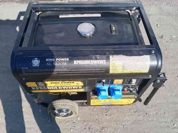 السلام عليكم مولد بانزين خمسه كيفي 20 انبير بلاديه نضيفه صوته ناعم كلش السعر 250 العنوان بغداد  مدينة الصدر الاستفسار اتصل ***********
