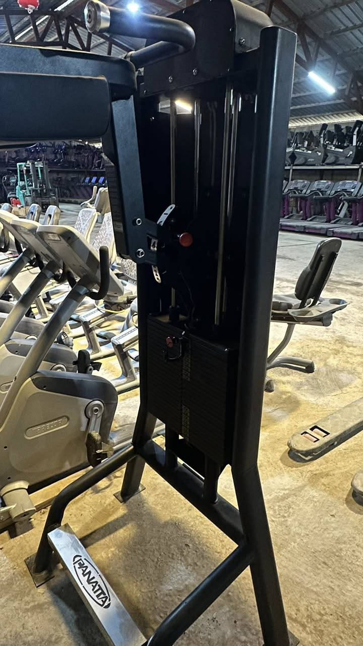 جهاز كولف لون اسود نظافه 90% سعر500الف وبي مجال بسيط مكان بغداد الدوره توصيل موجود ***********
