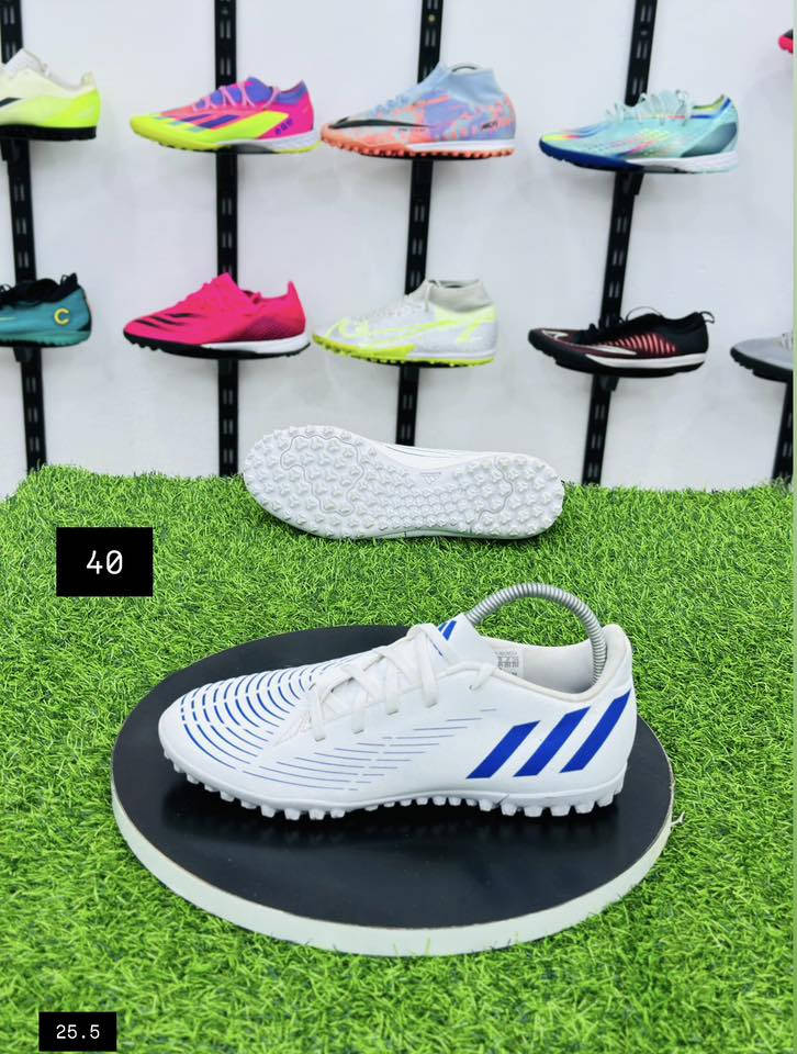 سلام عليكم 🫡
بآله أصلي شرط نظافه100/💯 
توصيل جميع المحافظات 5

سعر القطعه 40. ألف 

للحجز. خاص /أو /واتساب 

***********
