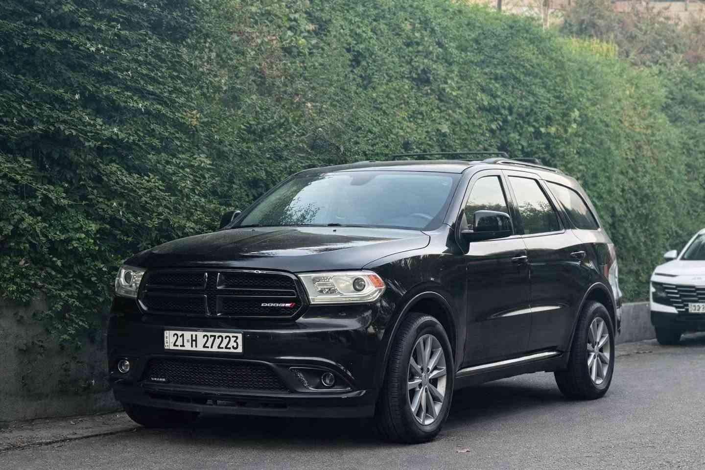 سلام عليكم ورحمة الله وبركاته للبيع دورنكو ٢٠١٧ وارد امريكي حادثها تاير كلش بسيط السيارة فور ويل مواصفات كشنات جلد تدفئة ستيرن وكشنات امامية مرايا تعتيم كروز سرعة سبعة راكب ثلاث قطعة تبريد ماشية ١٧٧ الف كيلو محرك ٣٦٠٠ كفالة تايرات جدد صدر امامي خلفي جديد دسكات جدد باتري جديد برغي ماناقصها ربع ماتصرف عليها ترايها لدهوك رقم سليمانية شرط تحويل الي تعجبه يتصل واني حاضر مكانها بغداد حي العدل
 للاستفسار الاتصال *********** 
والسعر ٢٢٥ $ بغداد, العراق
