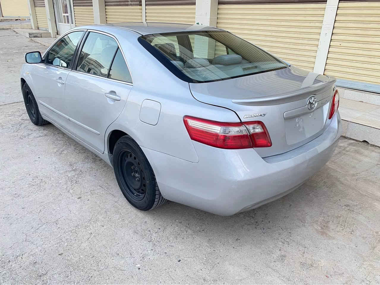 کامری 2009 براوەی دوبەی كۆدی بۆ کراوە 4پستۆن پشت و پێش کەپس  پێش و دوایی  کامل توند کراوەتەوە بەشەرتی گێڕ و مەکینە و تەبرید سارد و گەرم ئاوێنە کارەبا چوار جام کارەبا چوار تایەی لۆکی لە ژێرە کامل مەسرەف کراو  یەک دۆلار مەسرەفی تیدانیە هەمووگیانی بەشەرت.  سعری. 56$
***********
*********** رانية, السليمانية
