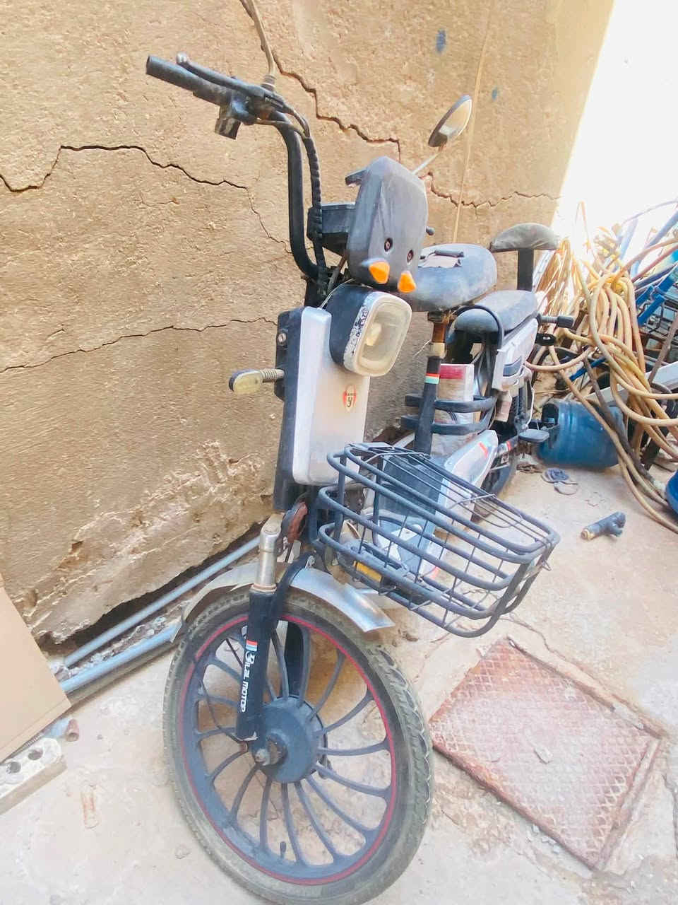 سلام عليكم حبايب
باسكل شحن للبيع 260 الف وبيه مجال 
باسكل مرتب وكل شي بيه شغال ناقصه بس بطاريات
مكاني كربلاء حي الحسين 

‭***********‬متواجد عل واتساب
