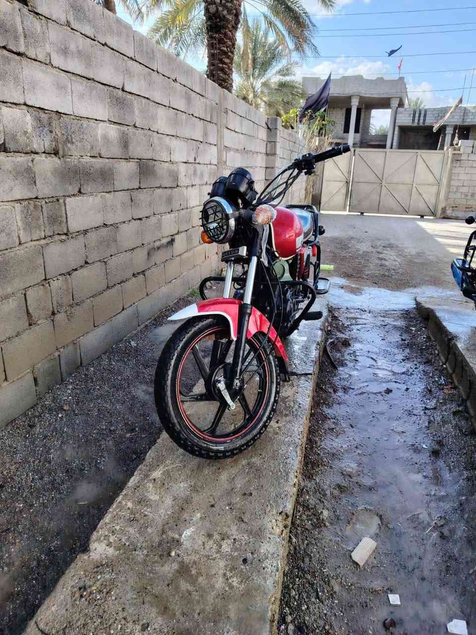 السلام عليكم
للبيع دايوان موديل 2020 وراق سحب
مكان ديالى سراجق
السعر 800 وبيه مجال 
تصل على رقم هاتف***********
