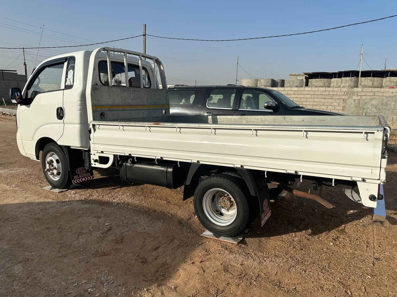 اللهم صلِ على محمد والِ محمد
بنكو فحل 4000 مفتوح مديل 19 
تحويرة 14 وستد 27
ماشيه 79
بيها بارد شبر بالبنيد 
السعر 140 
*********** مكاني البصرة
