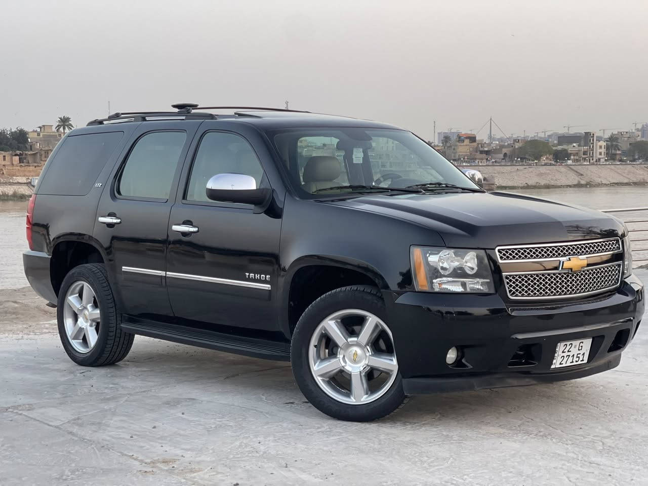 السلام عليكم
تاهو (2012) اصولية 
خليجية (LTZ) رقم اربيل بأسمي هزة وفحص ورقم جديد
مكفولة من الصبغ والضربة عدا الدعاميات 

المواصفات :
سلايت 
جلد 
ويل كب اصلي 20 مال LTZ 
شاشة وكاميرا 
شاشة سقف 
تبريد مركزي 3 قطع 
7 راكب 
تدفئة وتبريد بالكشنات
خزن وضعية كرسي السائق 
مري جانبية شفط واشاير بالمري 
فور ويل 
محرك 5.3 
جنطة خلفية كهرباء 
حساسات خلفية 

مكان السيارة بغداد 
السعر 237 
***********
