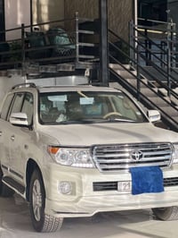 للبيع لاندكروزر 2010 فول مواصفات GXR ام الطفايه  بريم  ماشيه 260مكفوله...