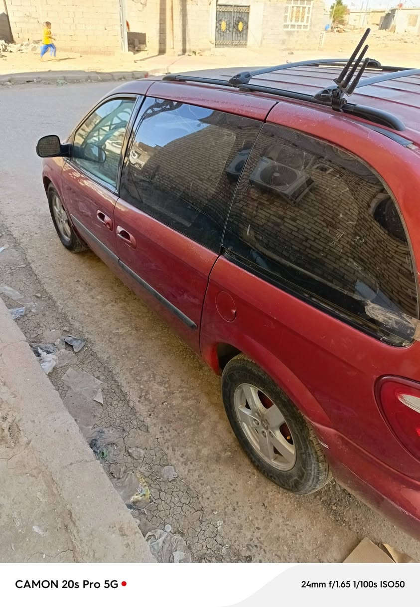 سلام عليكم دوج كرفان 2006 محرك_6سلندر 7راكب كراسي منفصله كشنات كهربائية شاشه تحكمات ستيرن سياره نضيفه وجهازه باقي مواصفات نتصال على رقم *********** سعرر 75 وبيه مجال لشراي واني بخدمه
