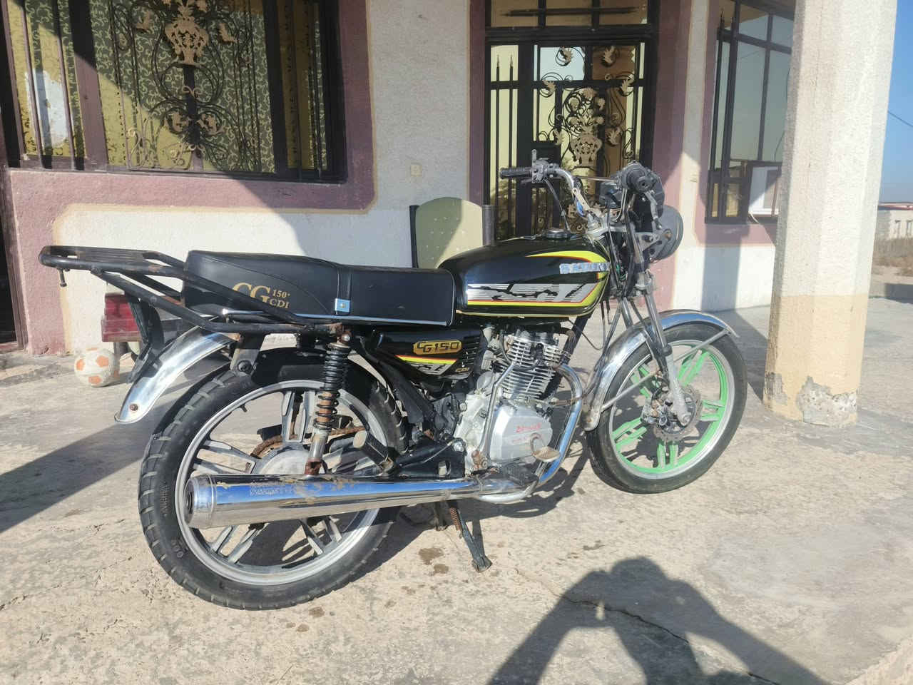 سلام عليكم شباب
دراجه سيفان 5كير موديل 2021 دراجه خير من الله المكينه شلعه ومعدل صارله سنه مضمومه  يرادله باتري واشاير فقط غراضه بلادي كلهن والضفير ام البصمه مالته الاصليه  السعر ٤٥٠ وبيه مجال قليل حك الجيه
رقمي ***********
