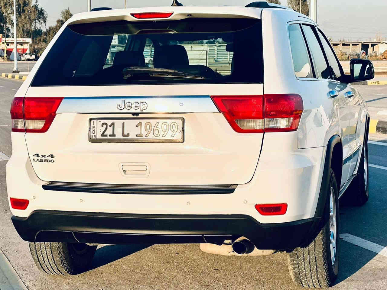 (***********)جيب لاريدو موديل ١٢ ، داخلة كلين بدون حادث بدون تقرير غرق
*موجود سونار وتقرير الدخول 
(السيارة بيها شغلات بسيطة تكحيل صبغ بسيط جداً تحت مراية السائق موضح بالسونار وصبغ كد شبر فقط لجاملغ الامامي الايمن والجاملغ الخلفي الايسر) 

*ماشية 186 الف ميل 
*محرك وكير جديد مكفول
*دوشمة جديدة 
*حدادية امامي خلفي جديدة 
*دسكات امامي خلفي اصلية جديدة
*منظومة بانزين كاملة (عبوة ومساعد و بلكات ونوزلات اصلية شركة ) كلها جديدة
*لايت ومازدات كلها جديدة 
 * منظومة تبريد محرك كلها جديدة (ماء اصلي احمر وولف حماوة ريسنك ٨٢ وبرمجه كلها جديدة) 
*منظومة تبريد سيارة كلها جديدة (راديتر تبريد وكمبريسر وفريز كلها جديدة اصلية) 
*بوليش جديد قبل شهر سويته 
*سنوية جديدة نافذة لغاية ٢٠٢٩ 
*السيارة رقم سليمانية بأسمي تحويل مباشر او وكالة 
***********
السعر (180) وبيها مجال للشراي
*مكان السيارة (واسط-العزيزية)
