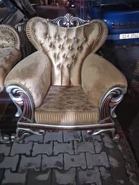 ملكي عشر مقاعد كله زان اخو الجديد تركي سعره ب 850,000 والتواصل على هذا...