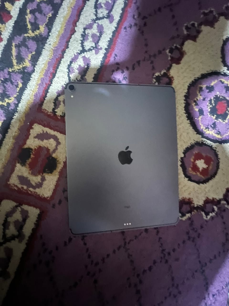 سلام عليكم متاح ايباد ١١ حجم ١٣تشغيل ١٢٠فريم بلادي ممبدل بي شي نضافته ٩٠ب١٠٠ بطاريه ٩١مكاني بابل مركز مدينه *********** الكامره ضالمته بل تصوير
