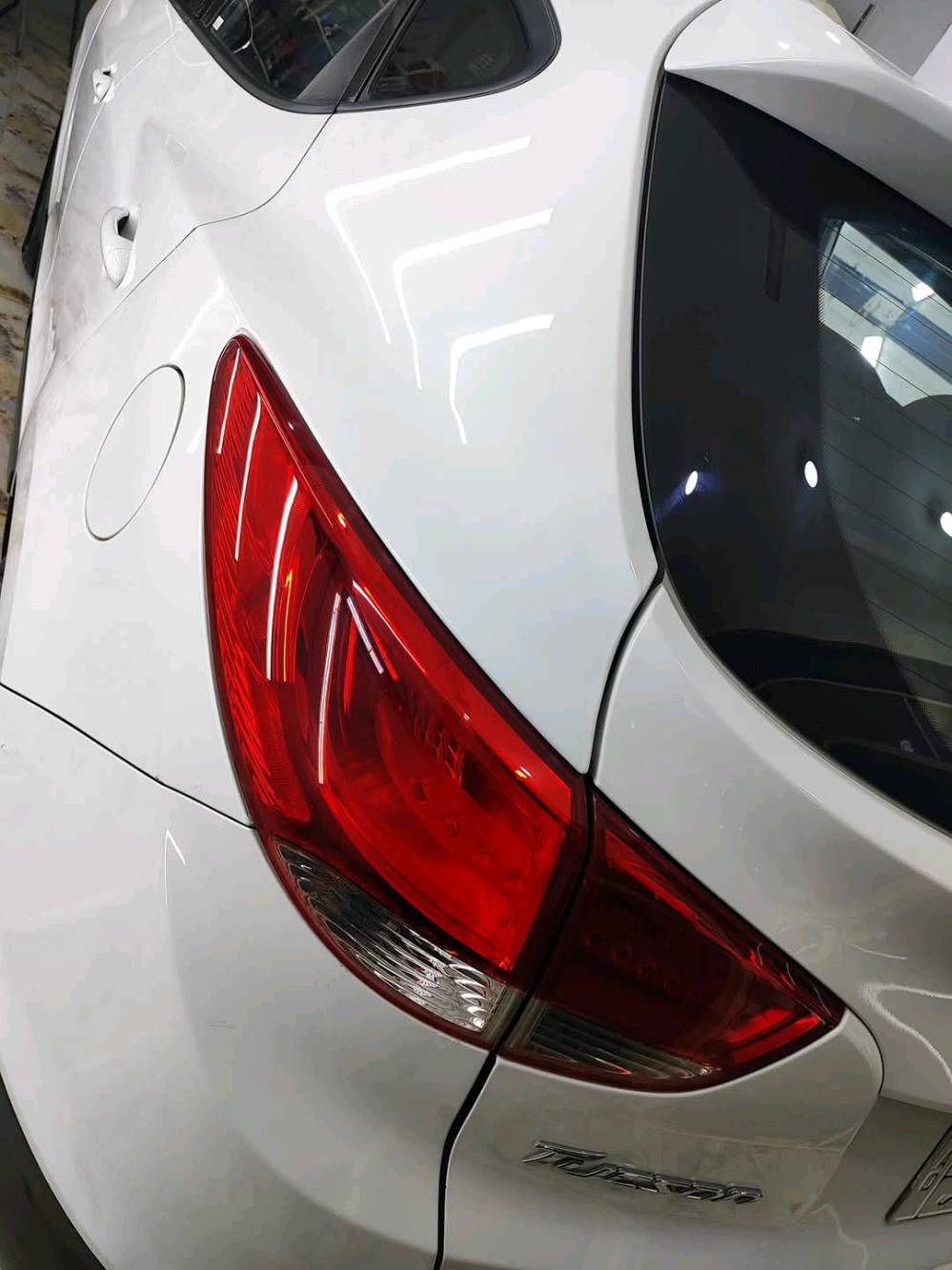 للبيع توكسان 15خليجي أبيض رقم بغداد مشروع وطني تحكم سترين شاشه تاب كامرة دوارة تخم تاير ويل كروم لايت عدسة السيارة جيدة و مامتعوبة استعمال شخصي بيها قطعين صبغ باب السائق و الوراها دحجة خفيفه جدا ورشيتهن بدون معجون السعر 143 وبيها مجال قليل مكانها بابل المركز رقمي ***********