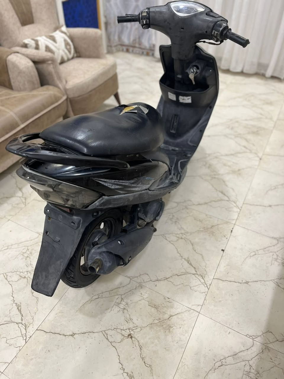 ماكس عدله للبيع 50 بلاد ختم واحد
السلام عليكم ماكس عدله للبيع لون اسود دراجة ختم واحد مابيها نقص كامله سلف هندر السعر 600 وبيها مجال قليل مكان ناصريه مركز ***********
