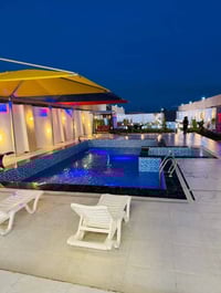 منتجع ليفانة • ١٥٠٠م • مسبح ١٠×٦م