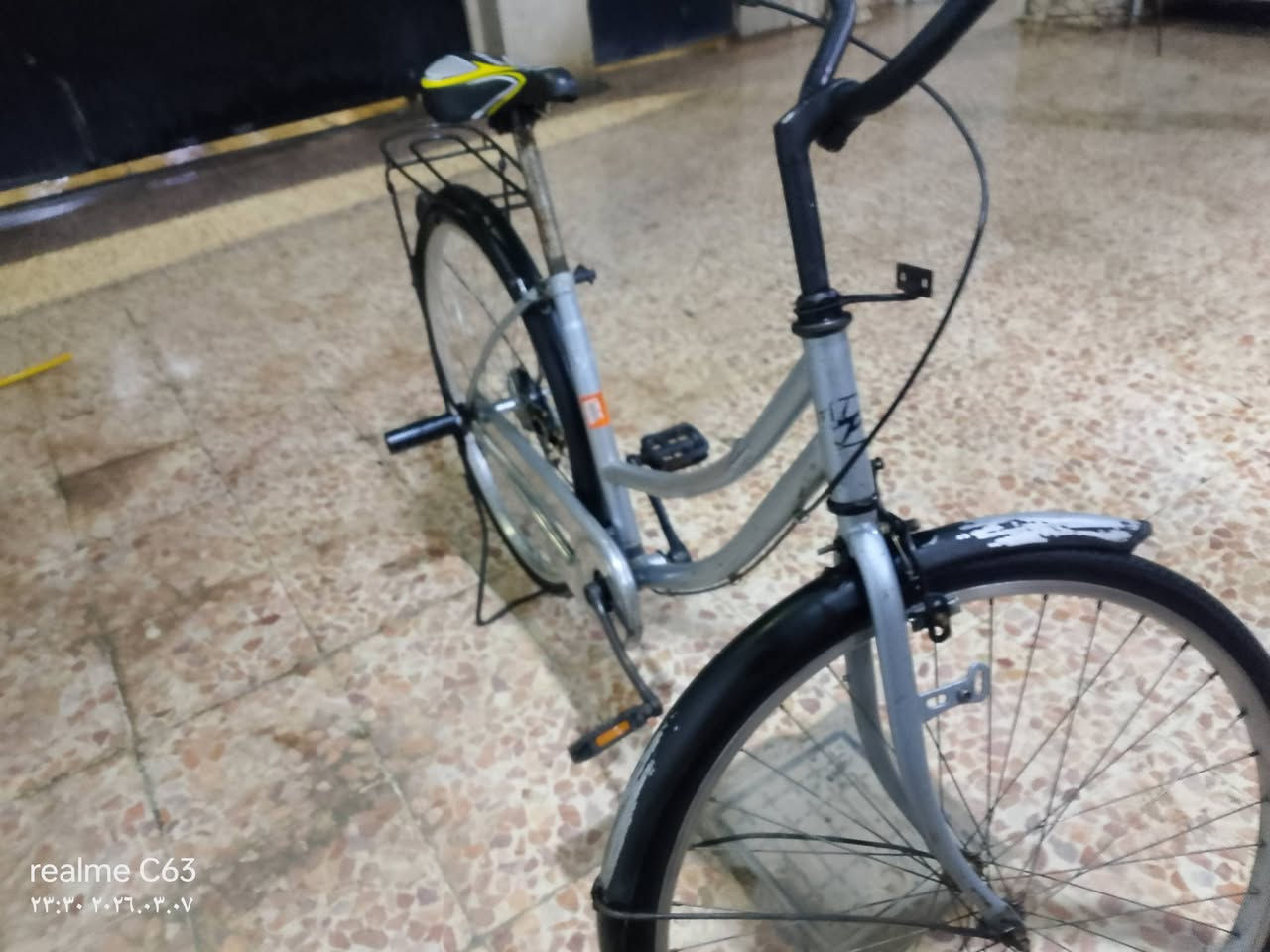 سلام عليكم بايسكل عبدالحليم حجم 26نضيف مكان موصل سماح السعر 56 الرقم***********
