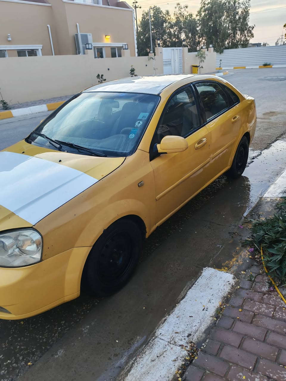 فورنزا ٢٠٠٦ كير عادي مكينه جديده كهربائيات شغاله السعر ٤٥ وبيها مجال مكانها ديوانيه ***********
