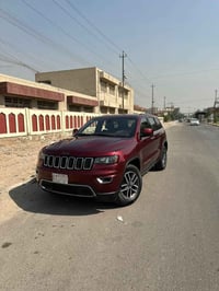 جيب لاريدو للبيع فقط 2016 اصل  ماشية 131  بأسمي رقم بغداد حرة سنوية لغ...